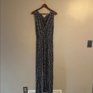 Spense Black and White Marled V-Neck Maxi Dress